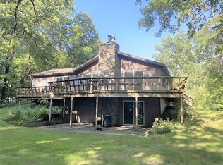 55 Fairoaks Dr, Putnam, IL 61560