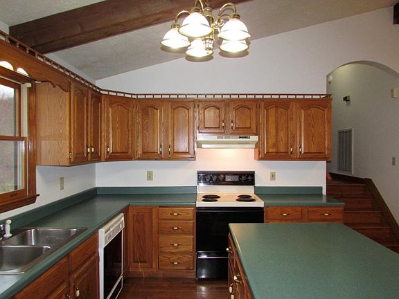 5th image of 114 Sapphire Dr