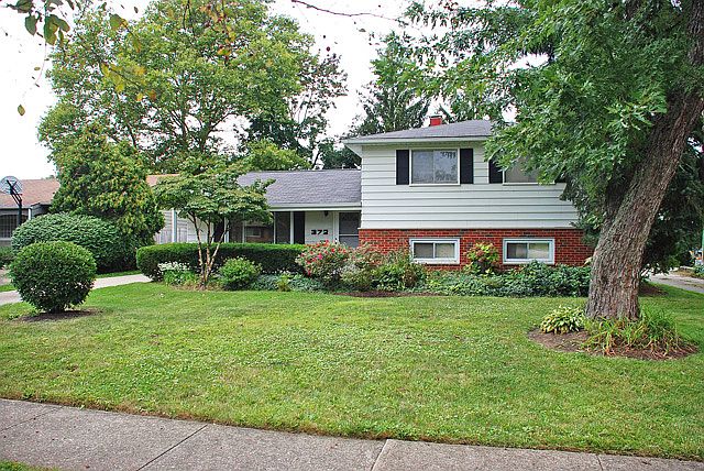 1st image of 372 Beeler Dr