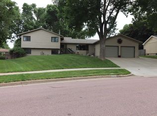 5909 W 35th St, Sioux Falls, SD 57106