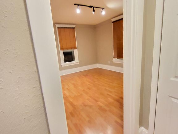 5th image of 1703 Bellevue Ave APT 301