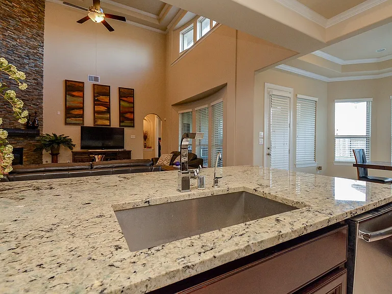 6302 Kennedy Hills Ct — Photo 42