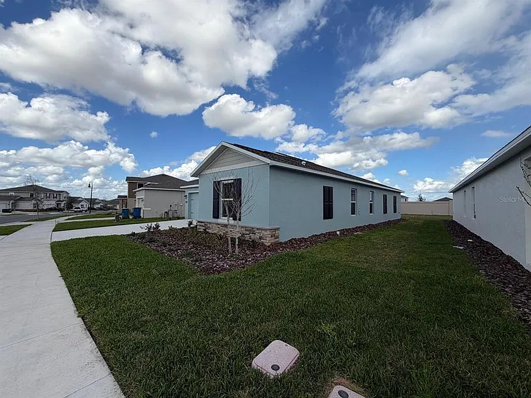 4746 Katrina Dr — Photo 5