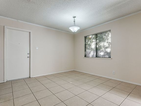 5th image of 5722 Larkdale Dr