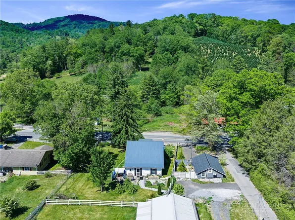 490 and 494 Cranberry Street, Newland, NC 28657