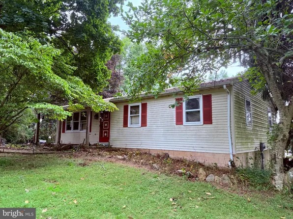 106 Pawnee Dr, Halifax, PA 17032