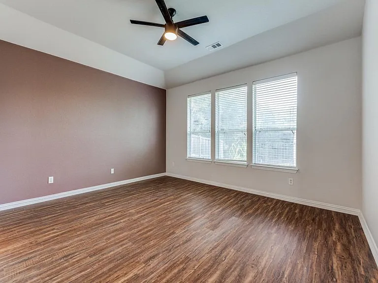 2728 Tangerine Ln — Photo 14