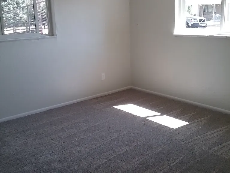 615 Ammons St — Photo 6