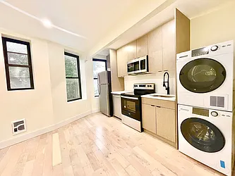 Rented by Century 21 Premier 