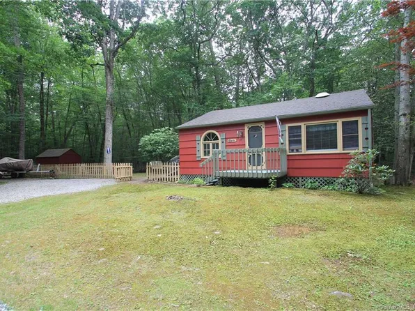 339 Lakeside Drive, Lebanon, CT 06249