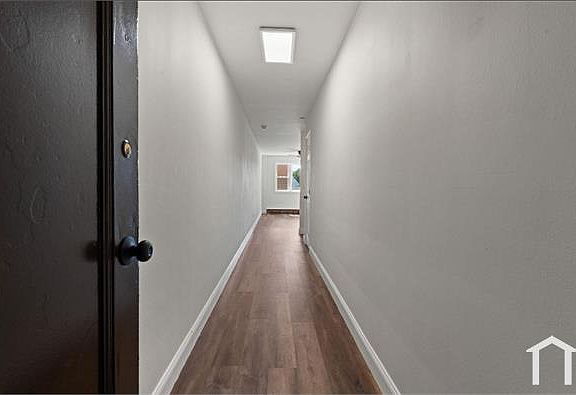 4th image of 610 57th St NE