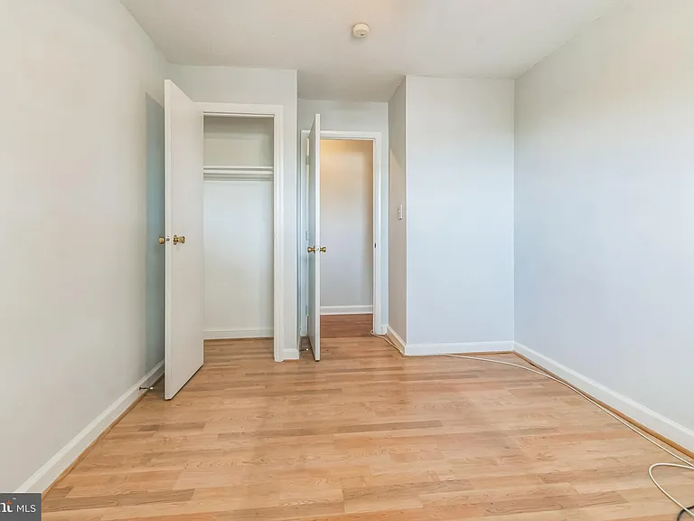 1608 W St SE — Photo 25