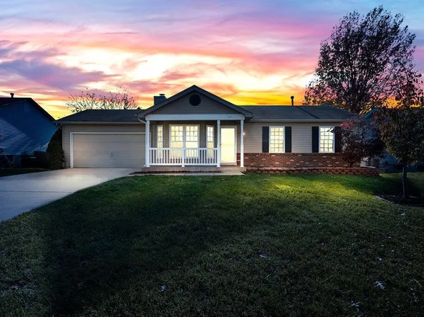 618 Longhorn Dr, O'Fallon, MO 63368