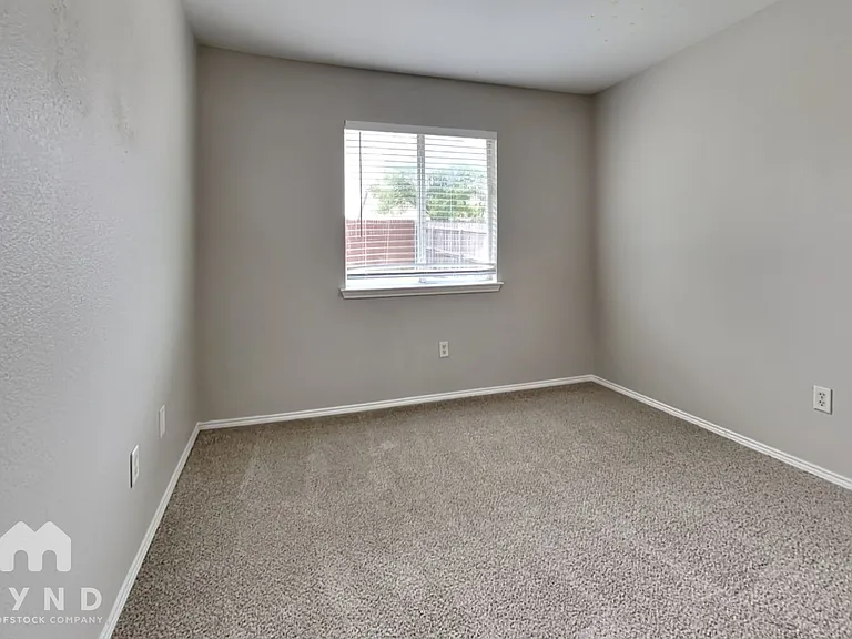 8916 Chisholm Trl — Photo 13