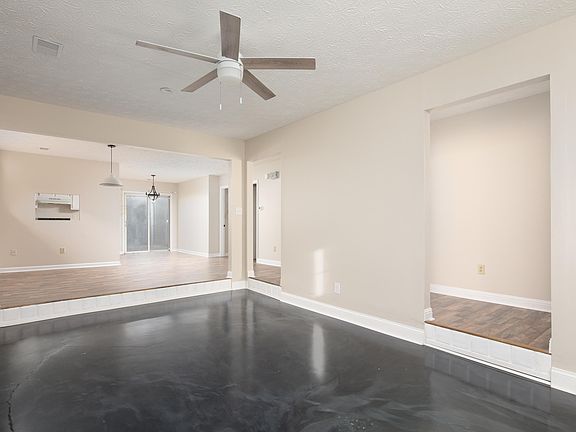 4th image of 1470 Vintage Cir