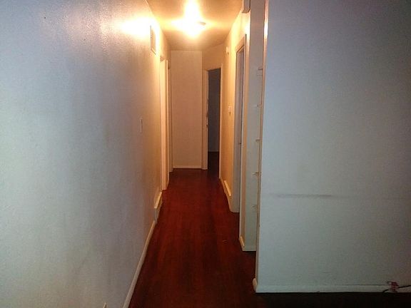 4th image of 3808 E 46th St