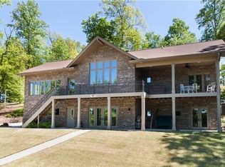 209 N Beacon Shores Dr, Seneca, SC 29672