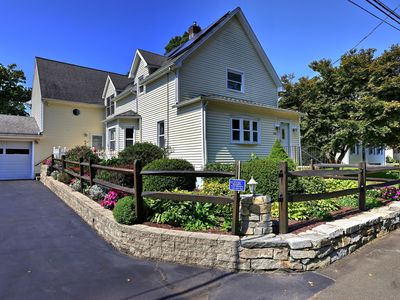 834 College Road, Orange, CT, 06477