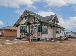 601 Pennsylvania St, Chinook, MT 59523