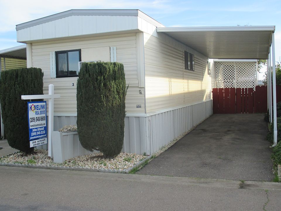 1st image of 1901 E. Yosemite Avenue #3