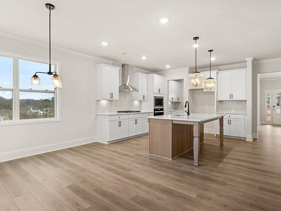 7th image of this home