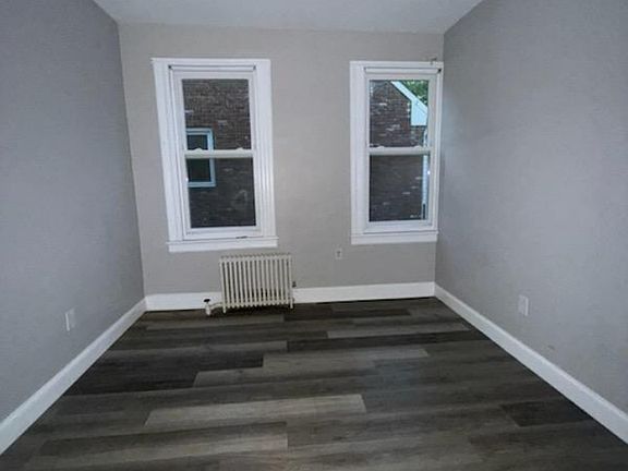 2nd image of 424 Miltonia St #1L