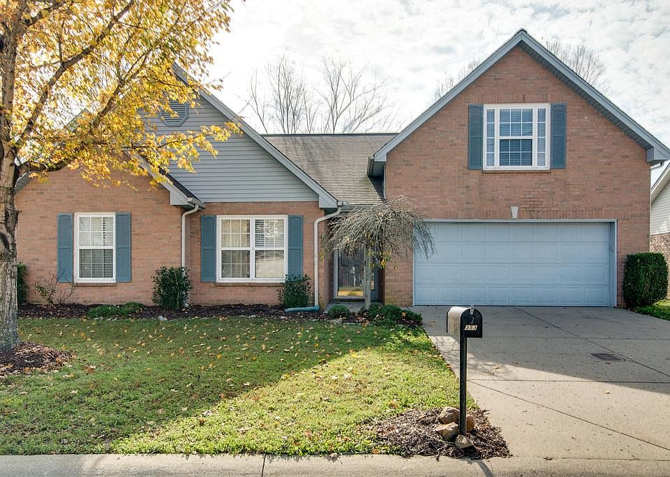 1st image of 353 Roslyn Ct