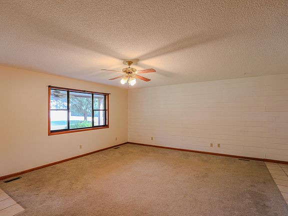 4th image of 91 Thorn Rd