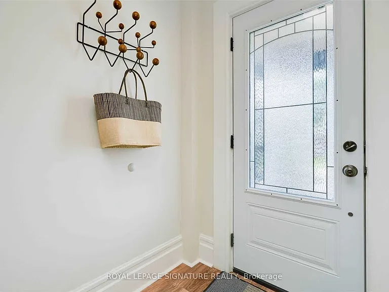 27 Coleridge Ave #UPPER — Photo 5