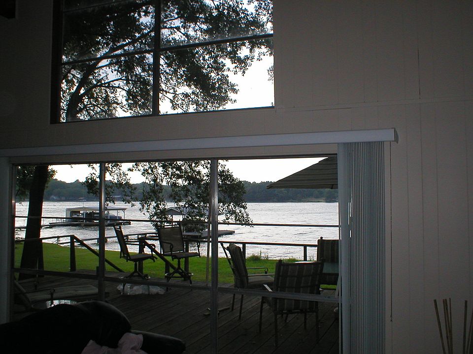 1st image of 160 Lynn Creek Dr