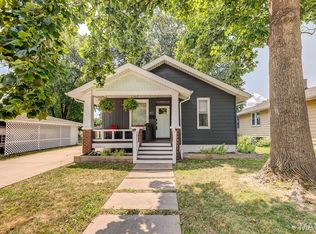 407 E 2nd St, O'Fallon, IL 62269