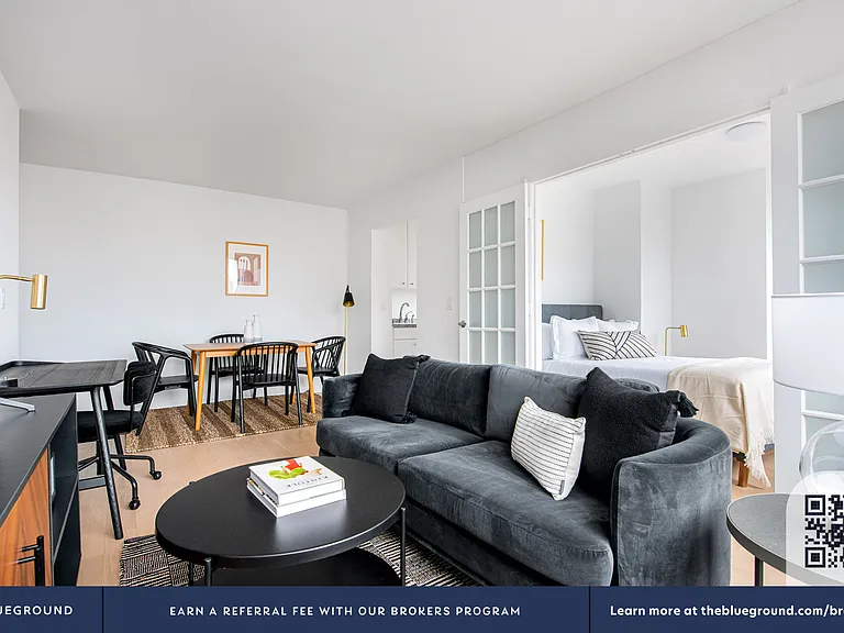 400 Chambers St #21B — Photo 3