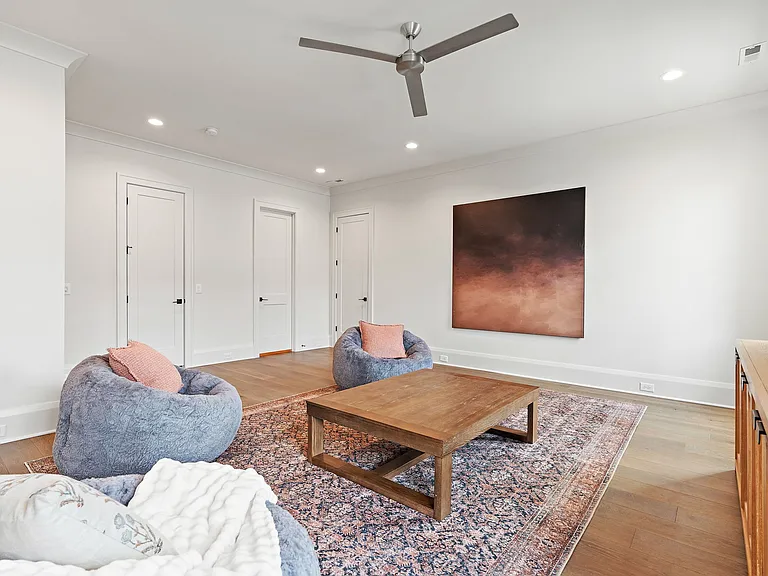 8808 Edgecomb Dr — Photo 24