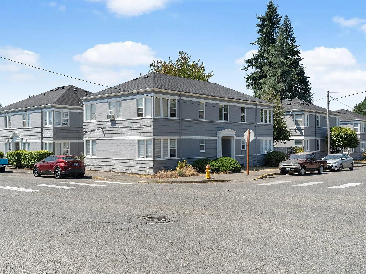 Lawton Apartments — Photo 1