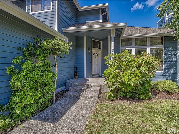 3rd image of 3137 Woodland Dr SW