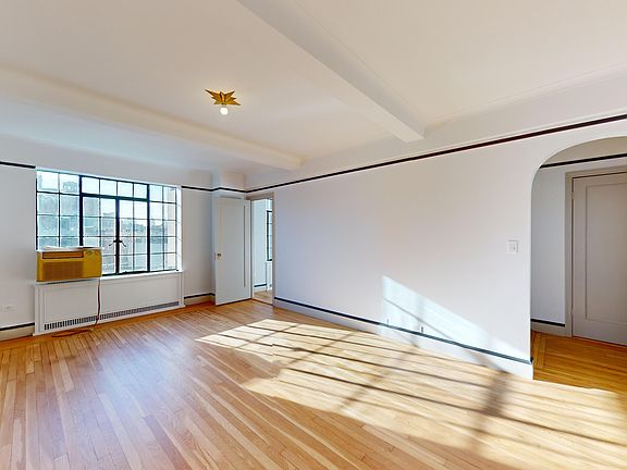 3rd image of 1 Christopher St APT 6C