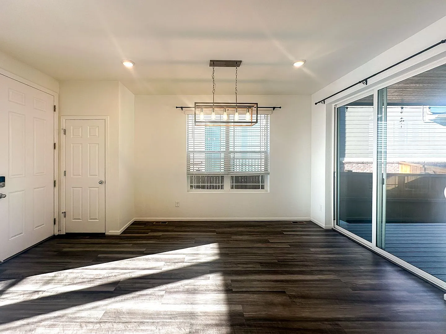 Nearly New 3-Bed Paired Home In Senderos Creek Community! — Photo 3