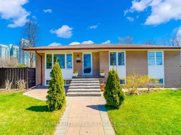 103 Packard Blvd #Basement, Toronto, ON M1P 4K7