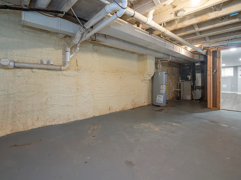 415 N Kenwood Ave — Photo 24