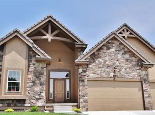 2907 SW Arthur Dr, Lees Summit, MO 64082