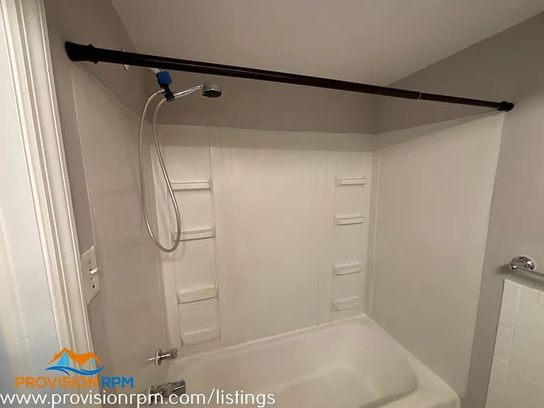 1000 Linda Lee Dr #1000B — Photo 9