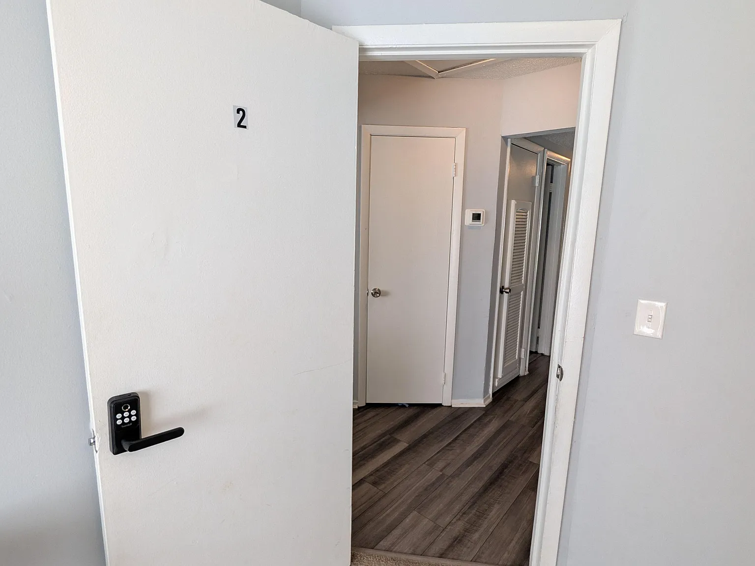 3 bed, 2.0 bath, 1215 sqft, $685 — Photo 3