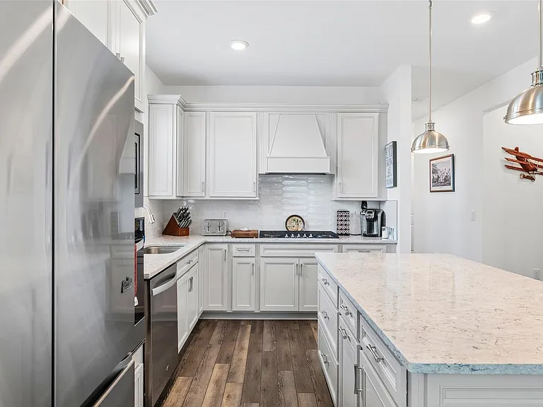 9454 Ballaster Pointe Loop — Photo 13