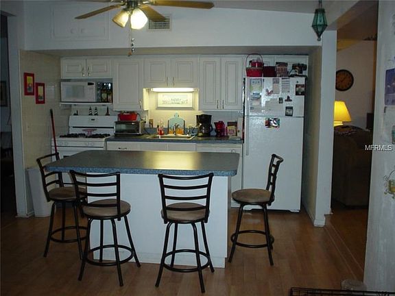 3rd image of 1042 60th Ave N