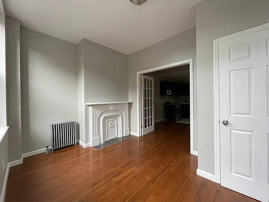 Rented by EXR | media 9