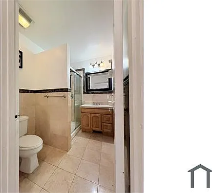 848 Girard St — Photo 8