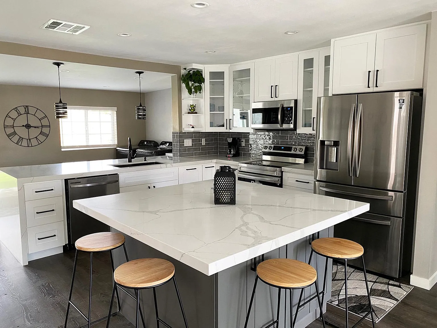 4 bed, 1650 sqft, $2,350 — Photo 1