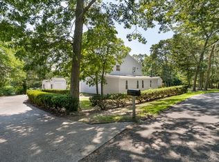 10 Sunnyside Dr, Sound Beach, NY 11789