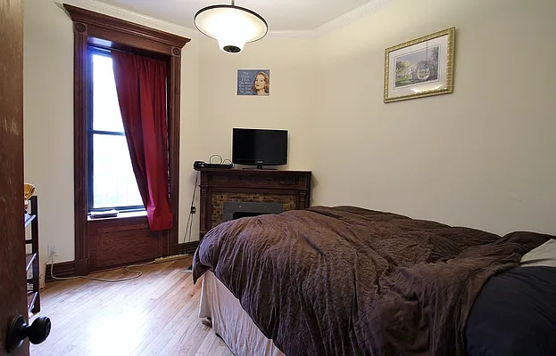 Rented by Julianna Realty Corp | media 53