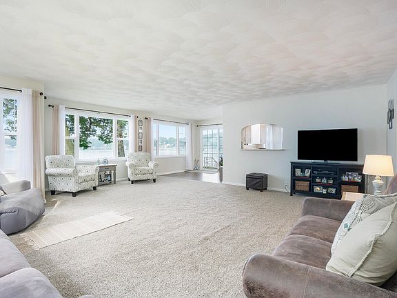 3rd image of 4431 Indian Isle St